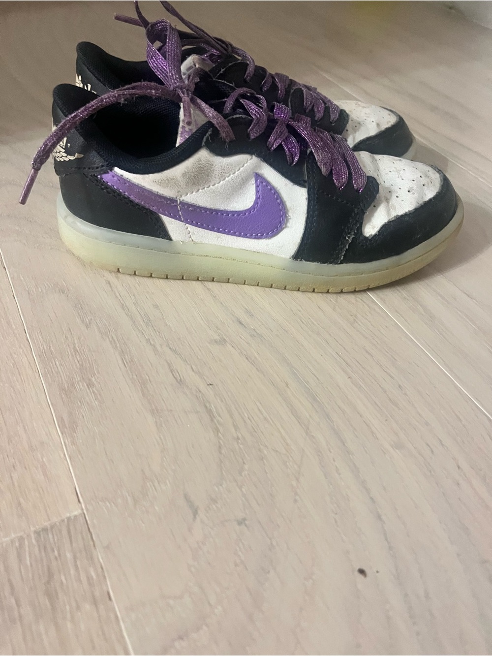 Nike Kids Purple, Black & White Low-Top Sneakers